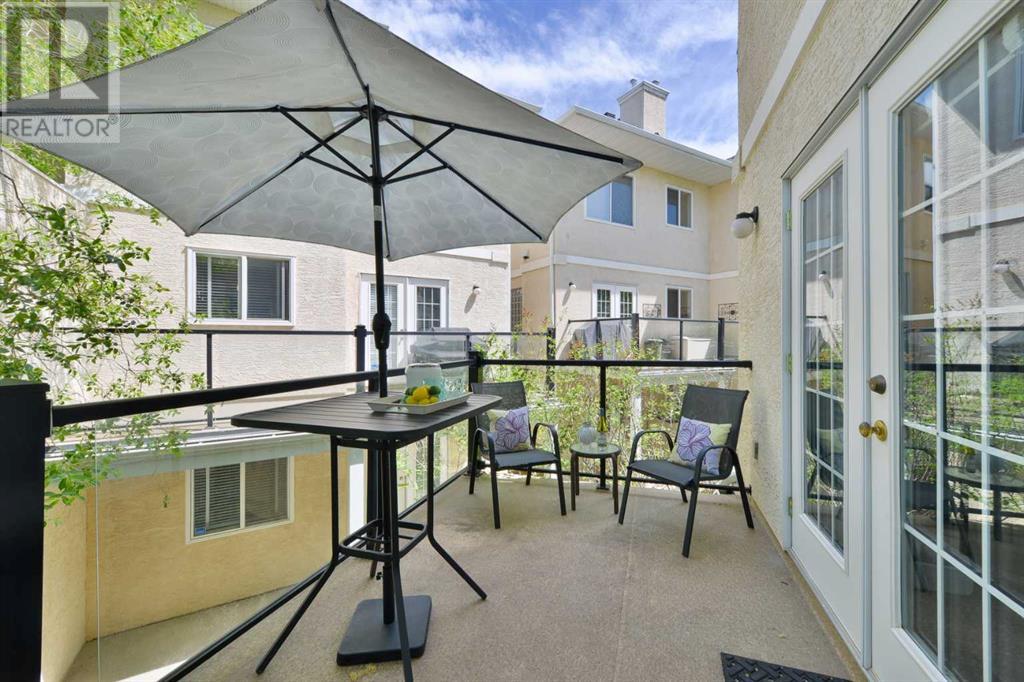 Single Family House for Sale in  Sierra Morena Landing SW Signal Hill Calgary 