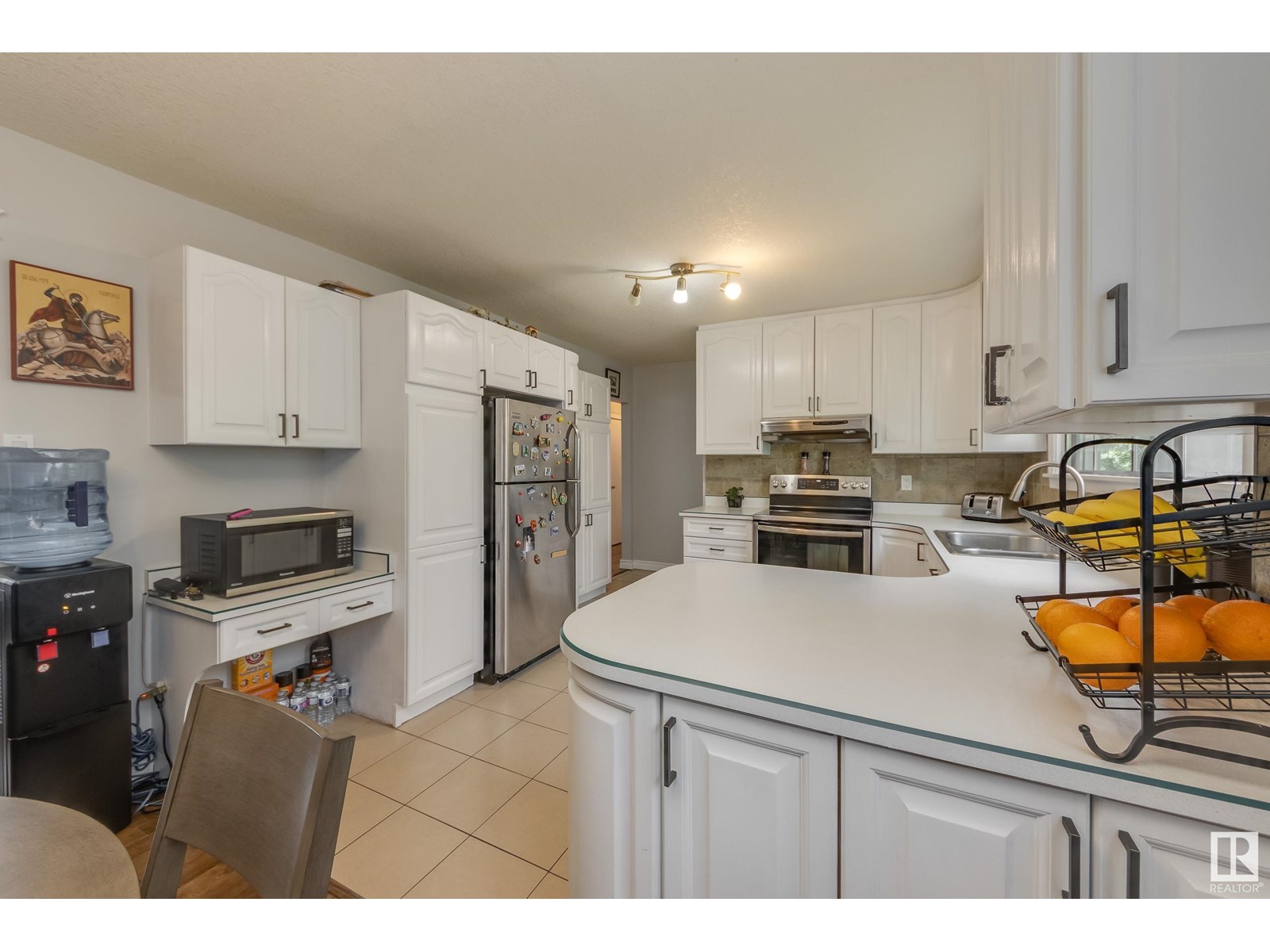 Photo 13 of 12920 93 St Nw, Edmonton AB