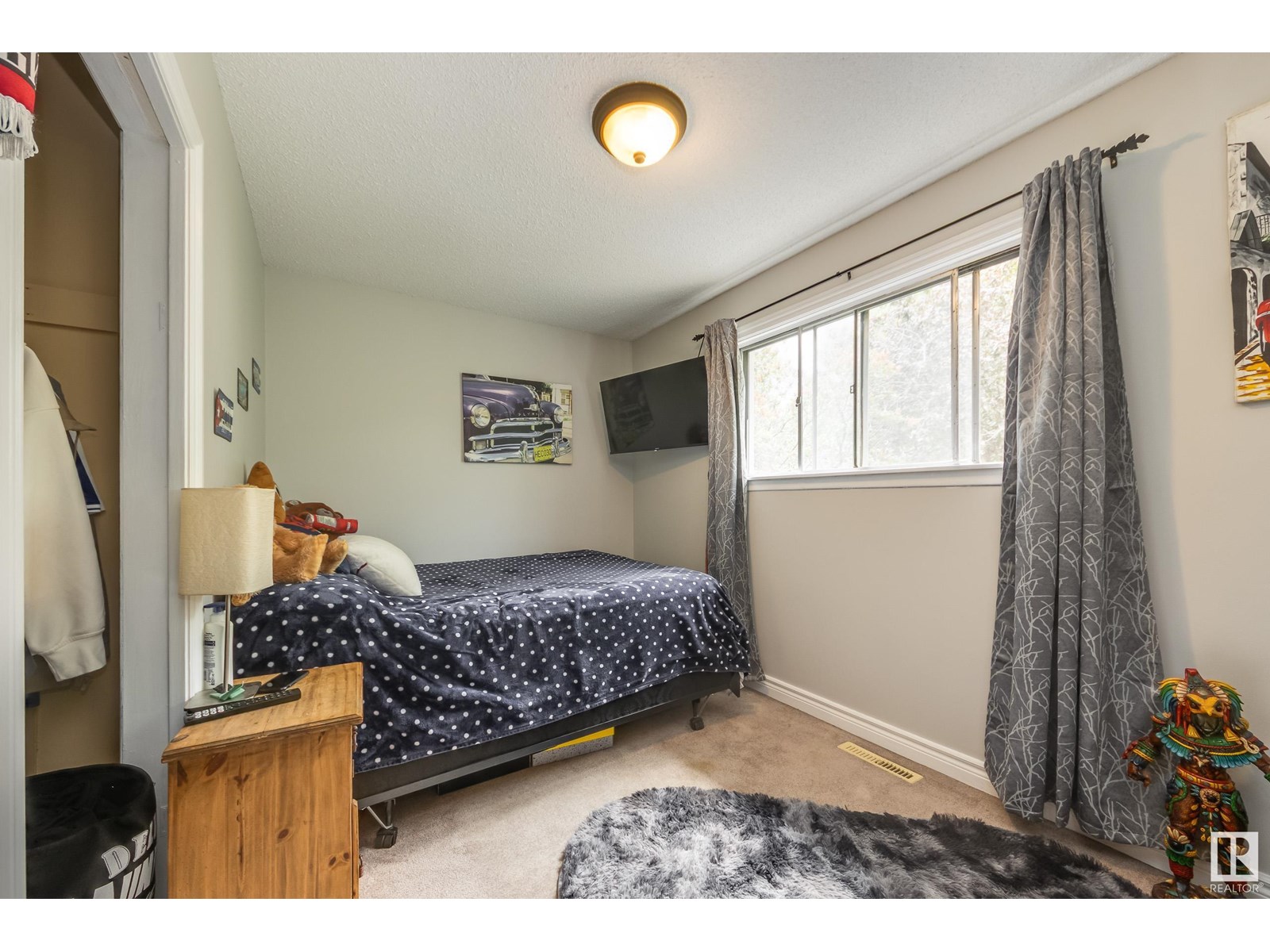 Photo 22 of 12920 93 St Nw, Edmonton AB