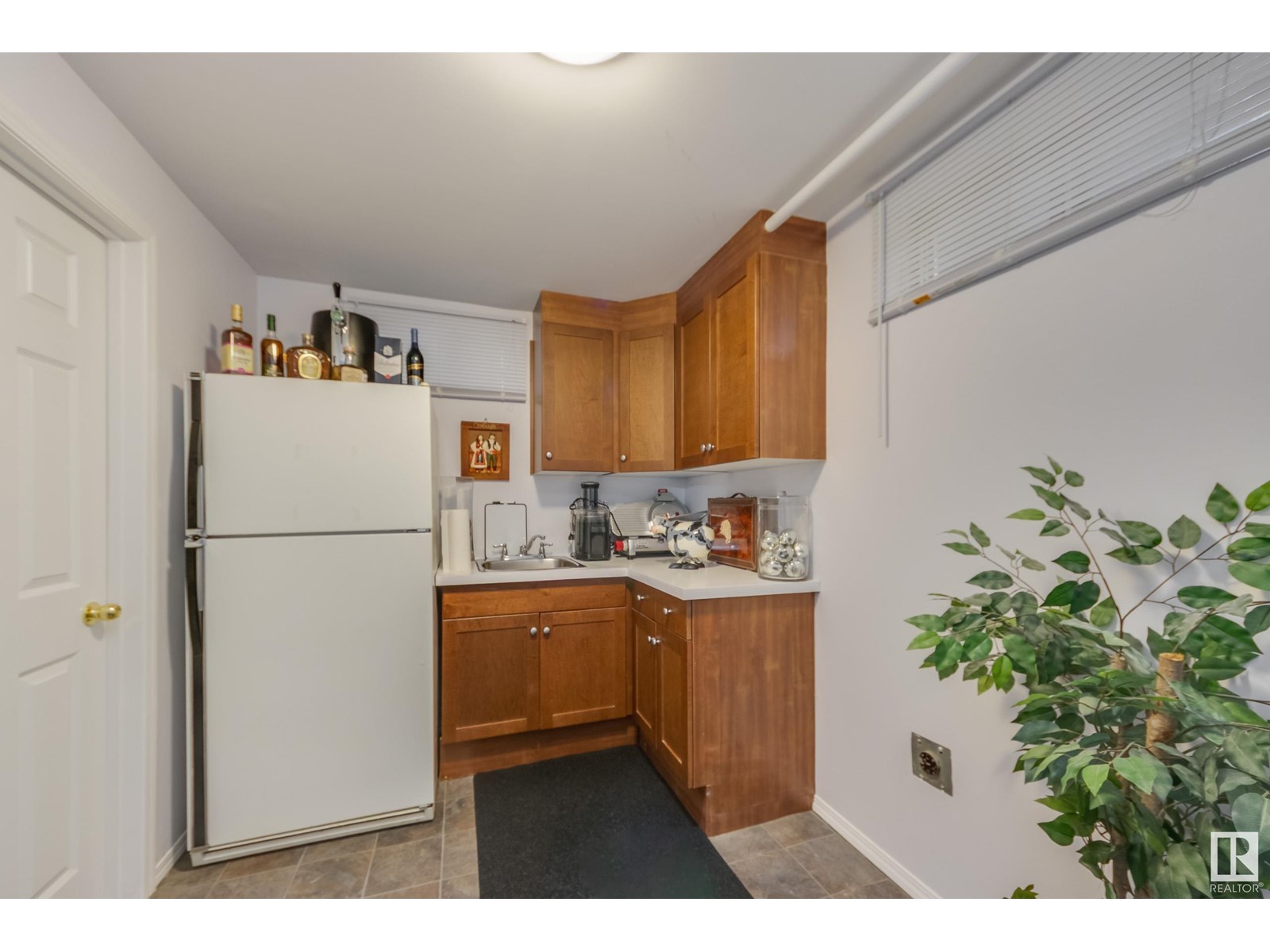 Photo 26 of 12920 93 St Nw, Edmonton AB
