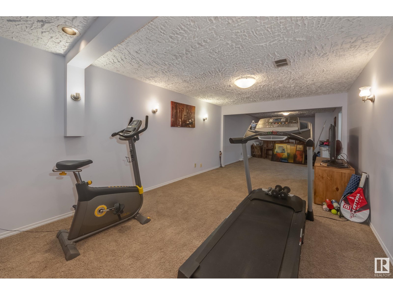 Photo 31 of 12920 93 St Nw, Edmonton AB
