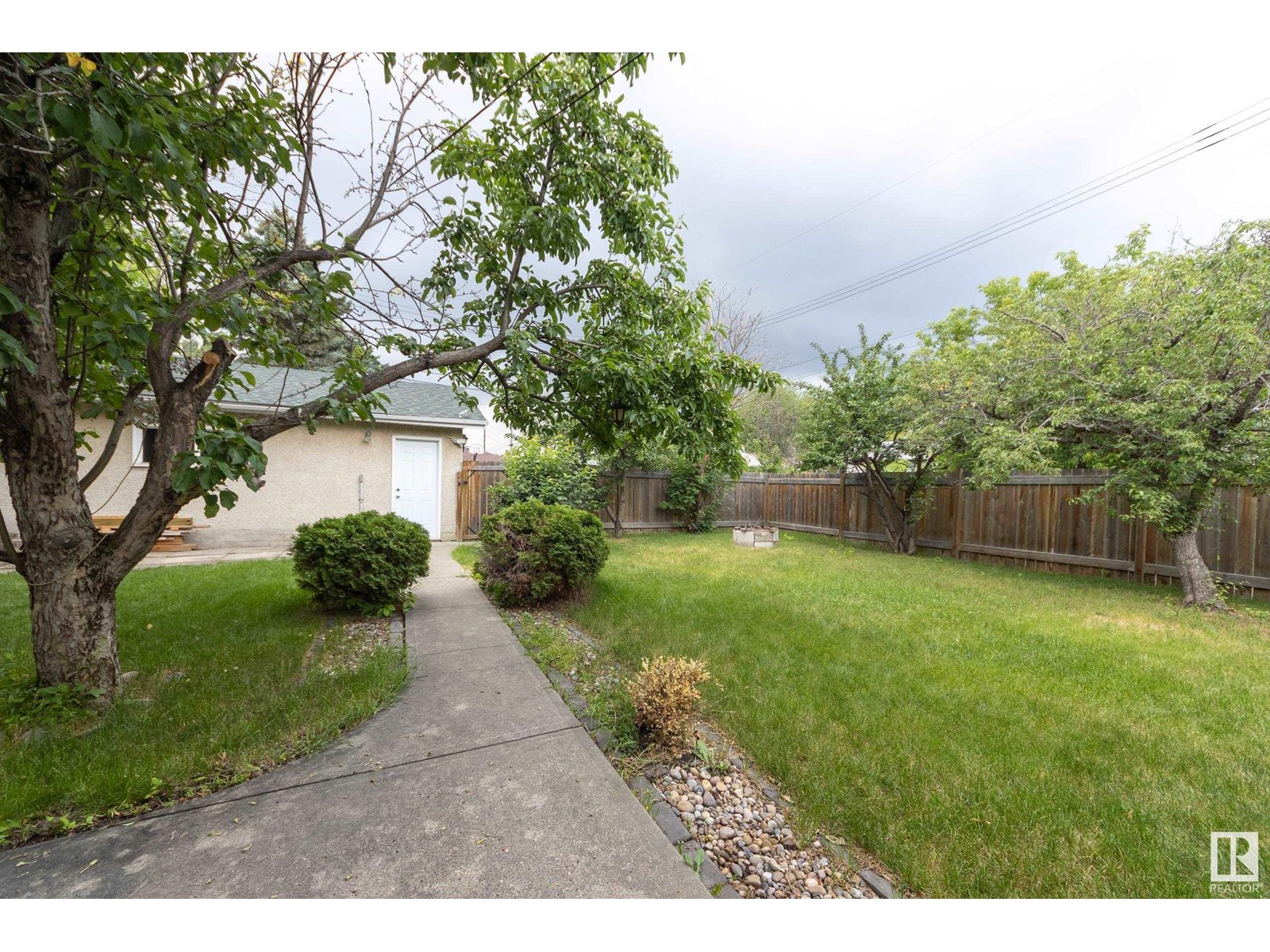 Photo 39 of 12920 93 St Nw, Edmonton AB