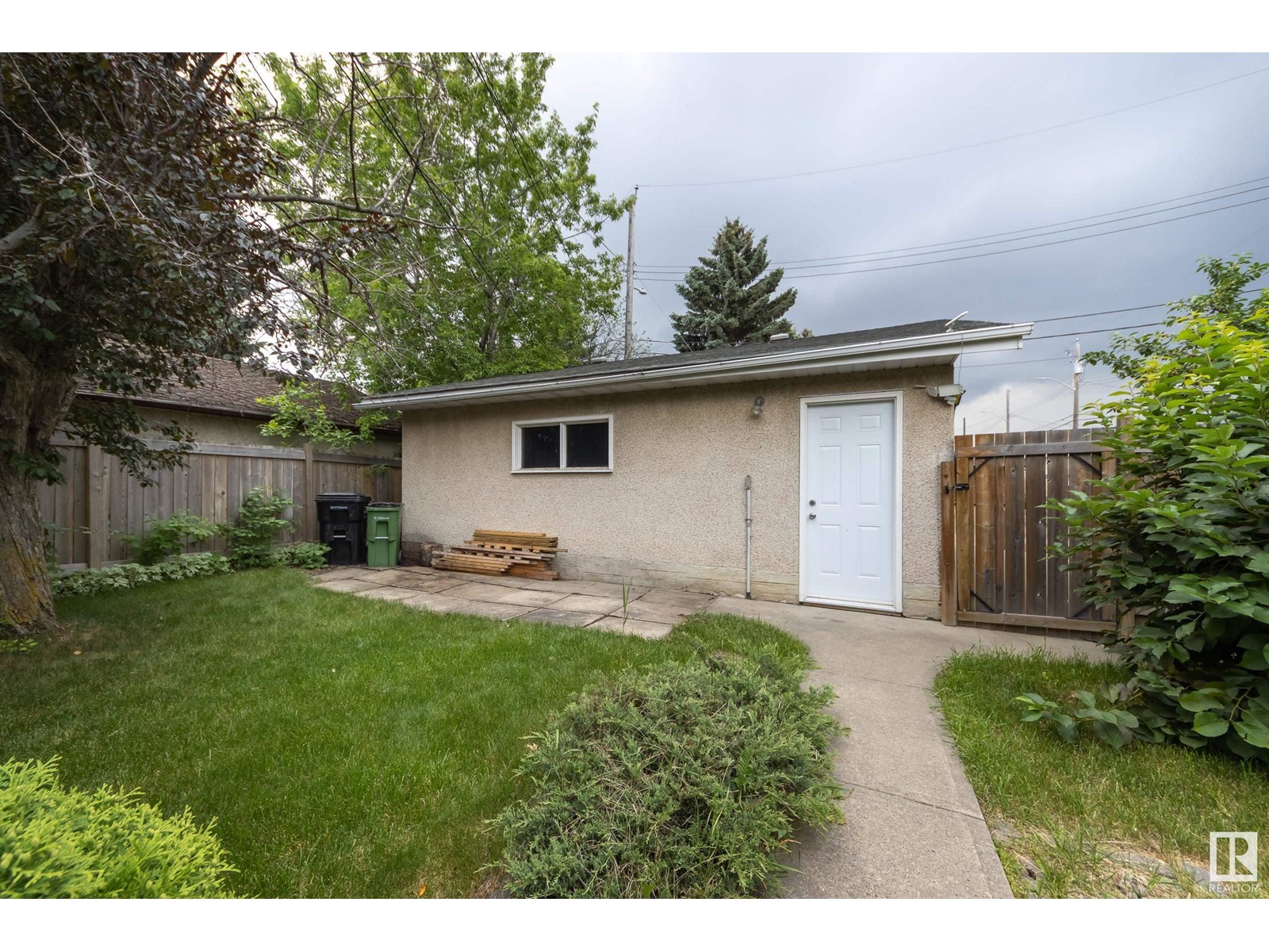 Photo 40 of 12920 93 St Nw, Edmonton AB