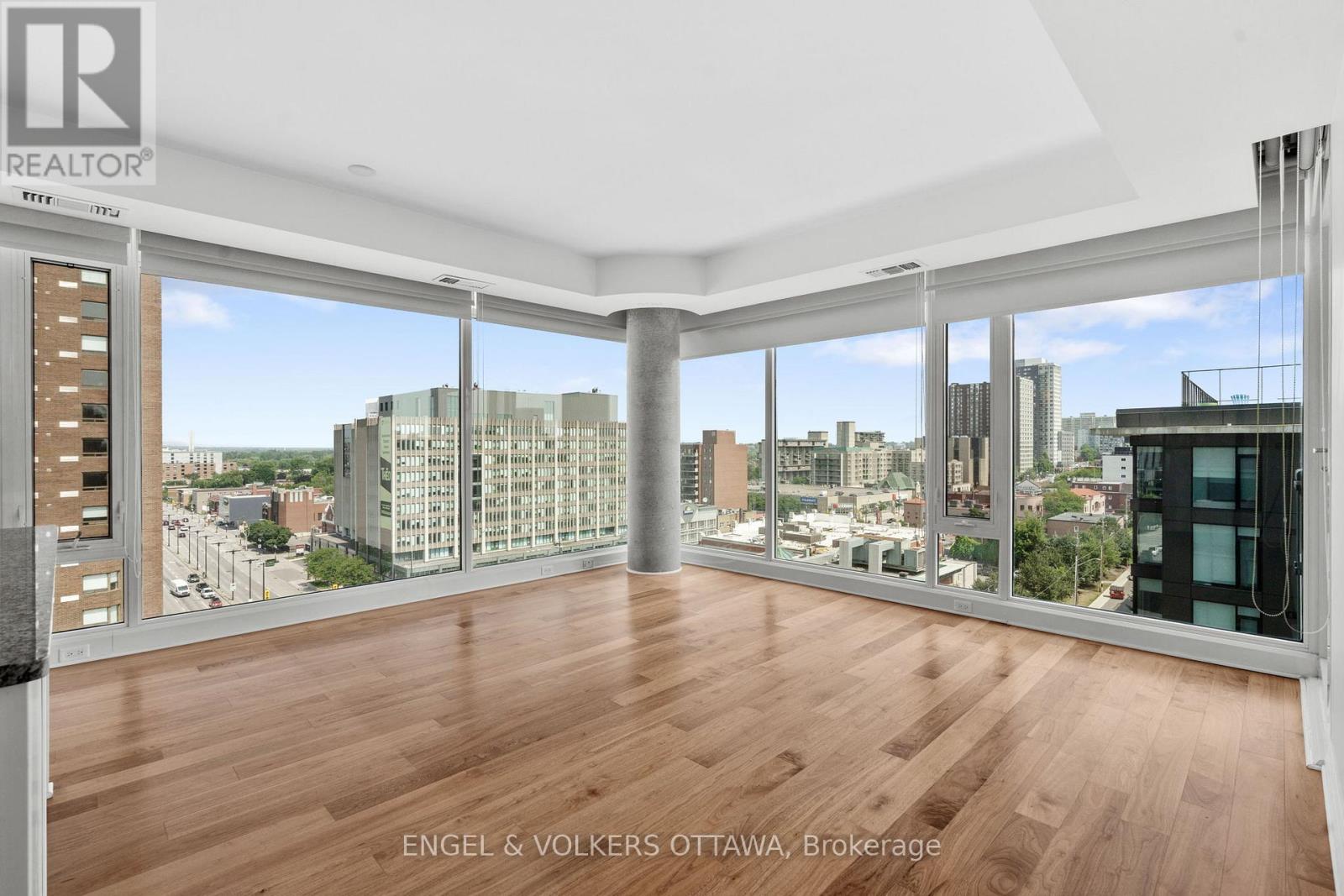https://ddfcdn.realtor.ca/listing/TS638893976546270000/reb76/highres/9/x12262809_14.jpg