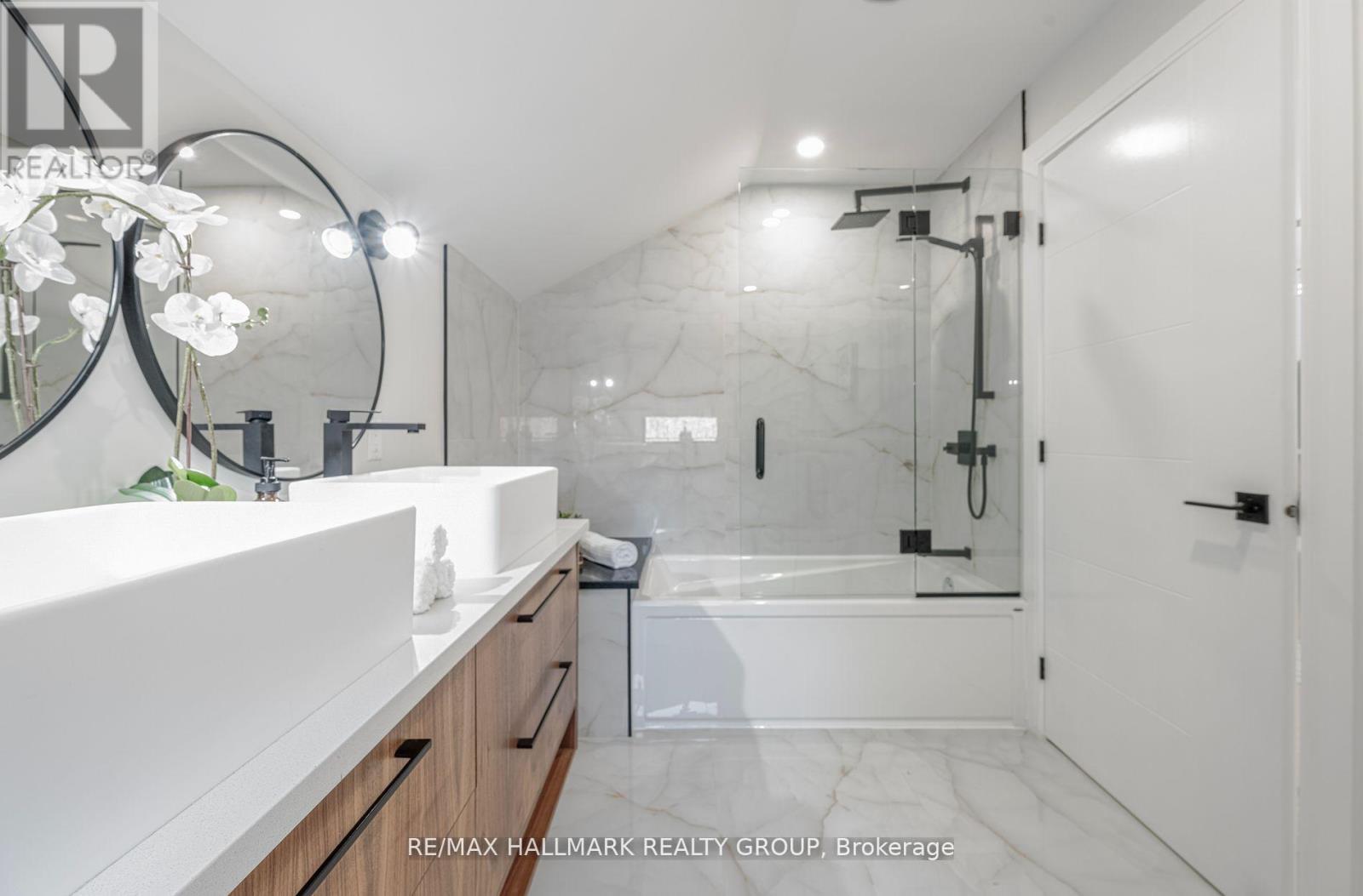 Photo 37 of 185 Carleton Avenue, Ottawa ON
