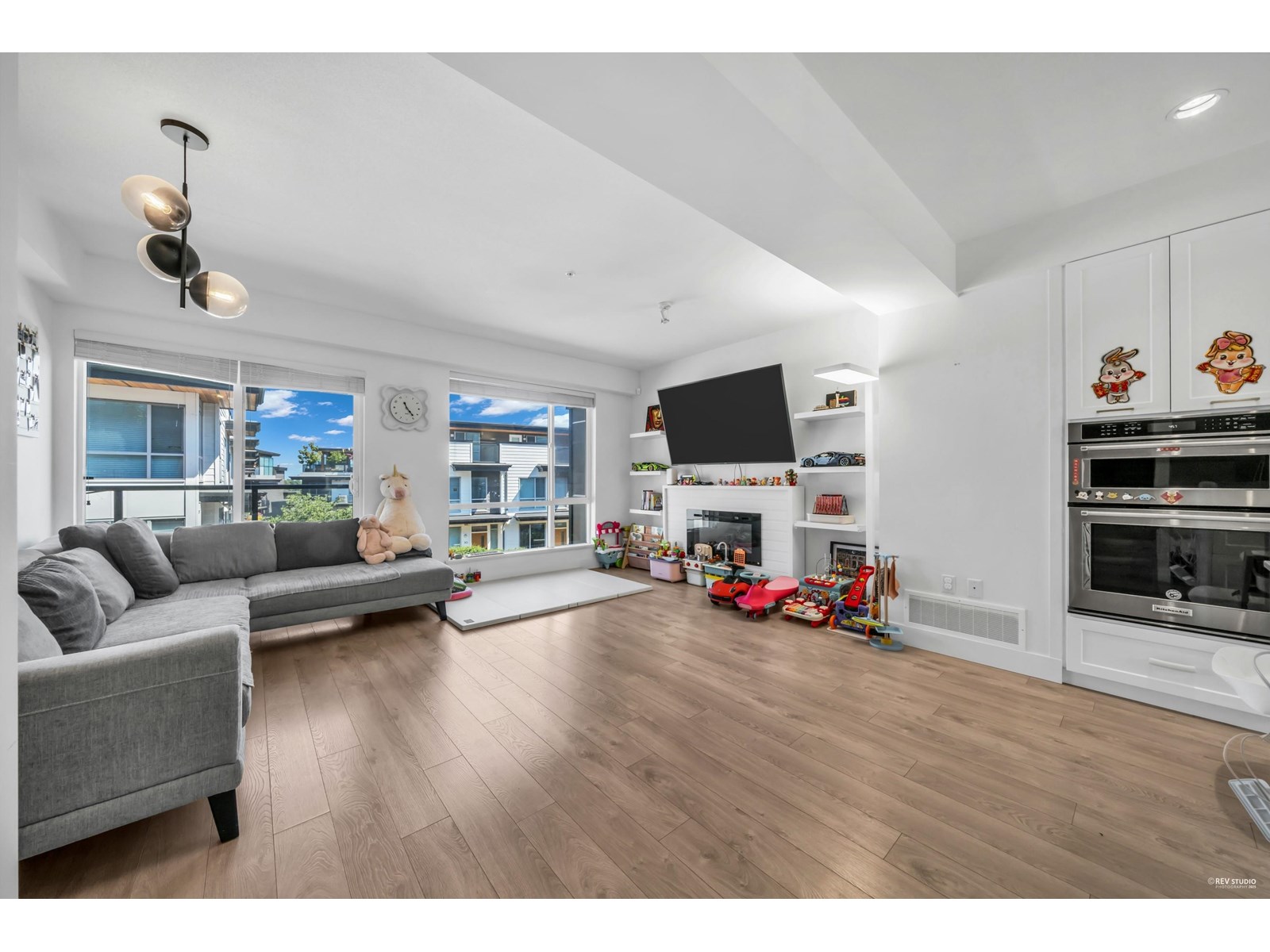 Photo 3 of 14 2825 159 Street, Surrey BC
