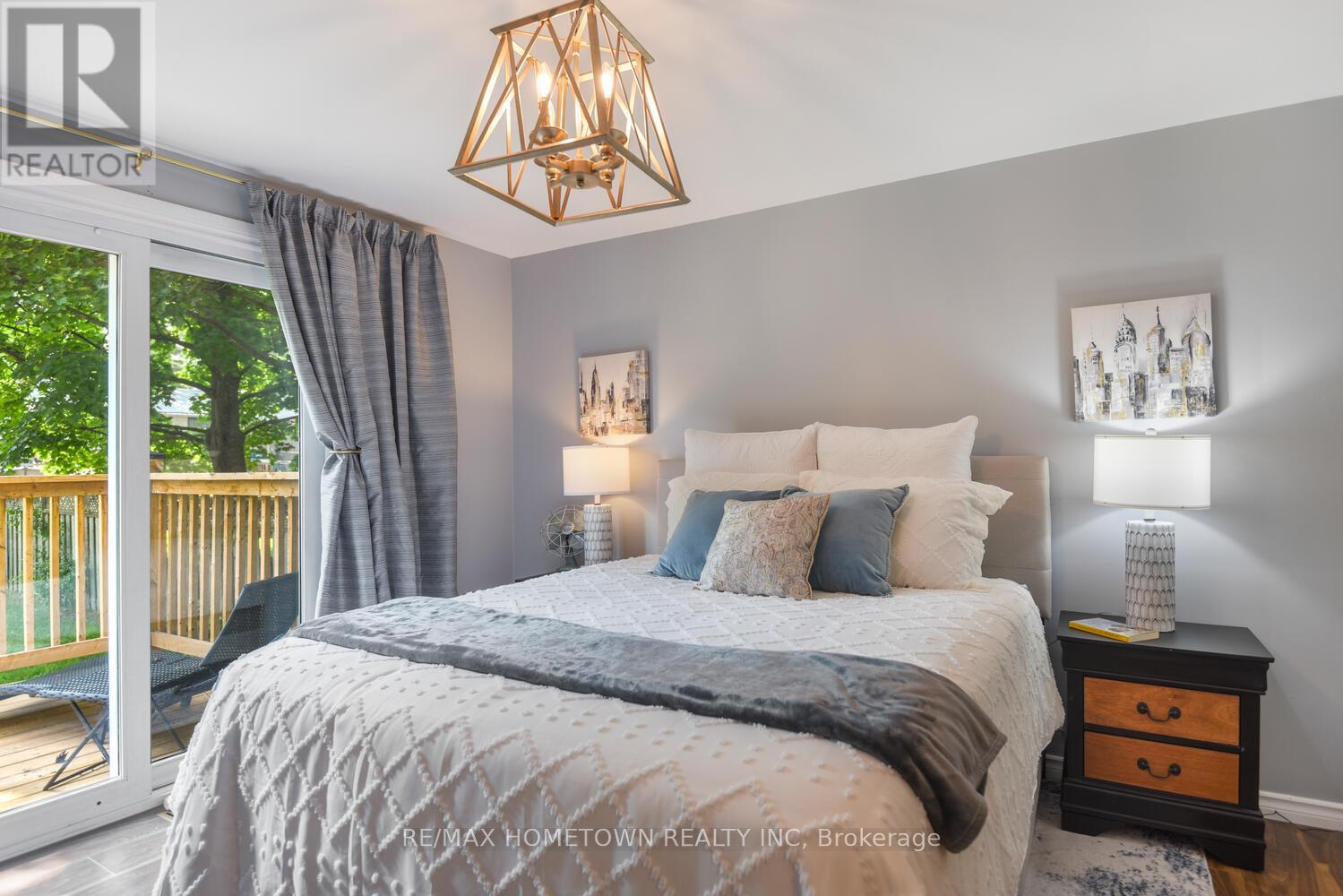 Photo 20 of 108 Windsor Drive, Brockville ON