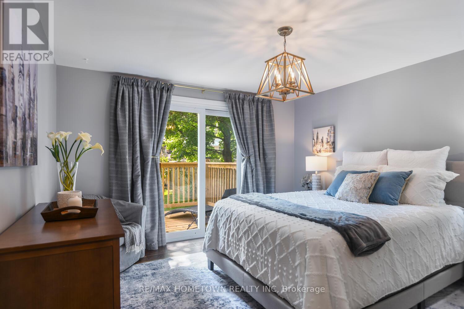 Photo 22 of 108 Windsor Drive, Brockville ON