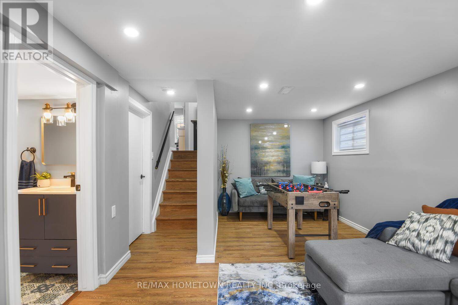 Photo 28 of 108 Windsor Drive, Brockville ON