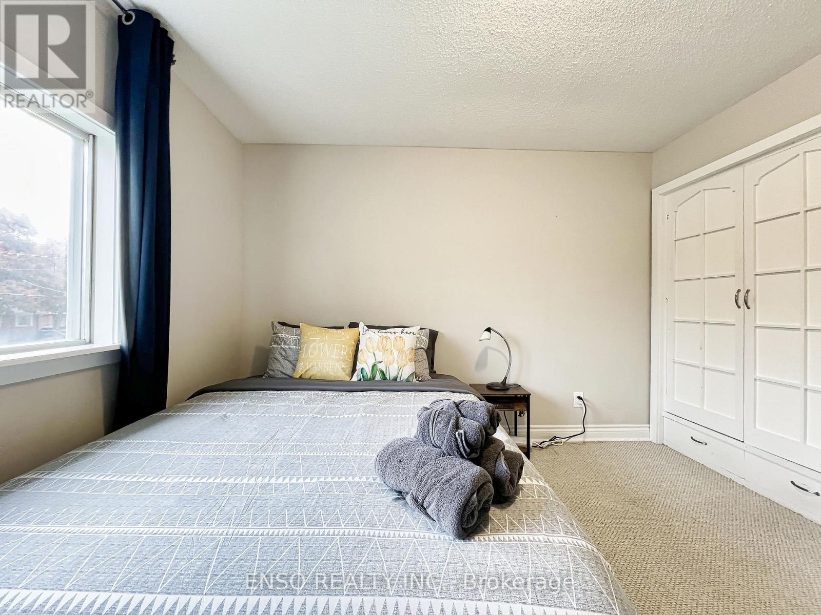 24 GENTRY CRESCENT - 11