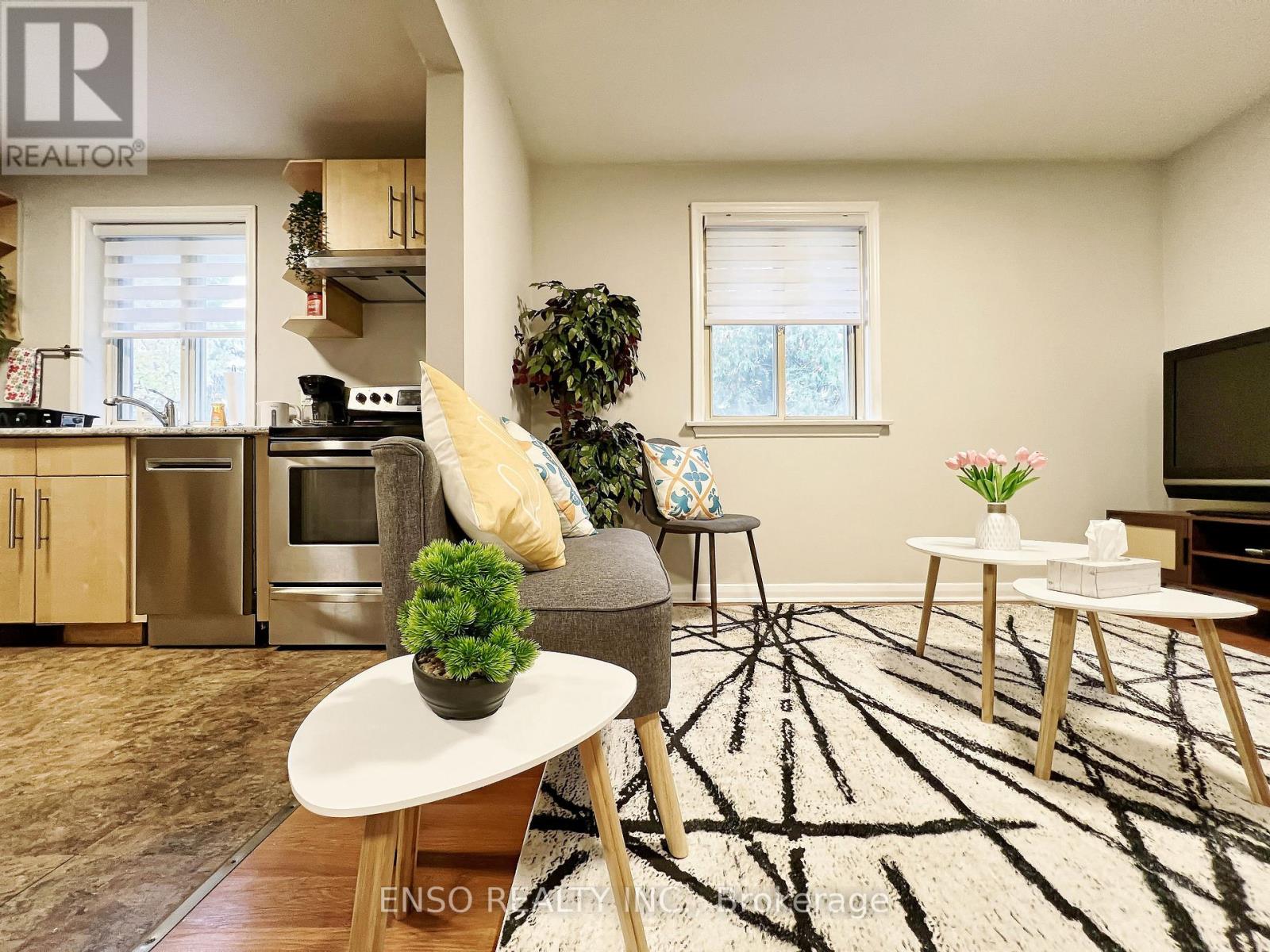 24 GENTRY CRESCENT - 5