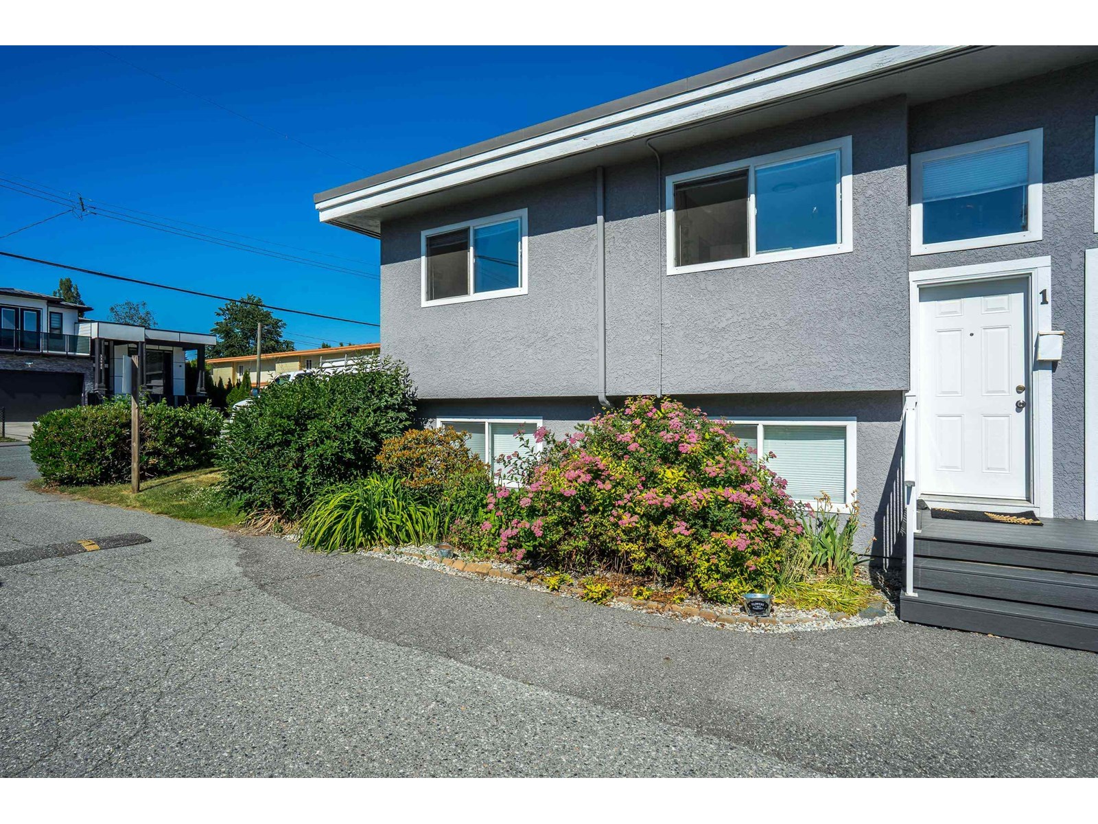1 33900 MAYFAIR AVENUE, Abbotsford