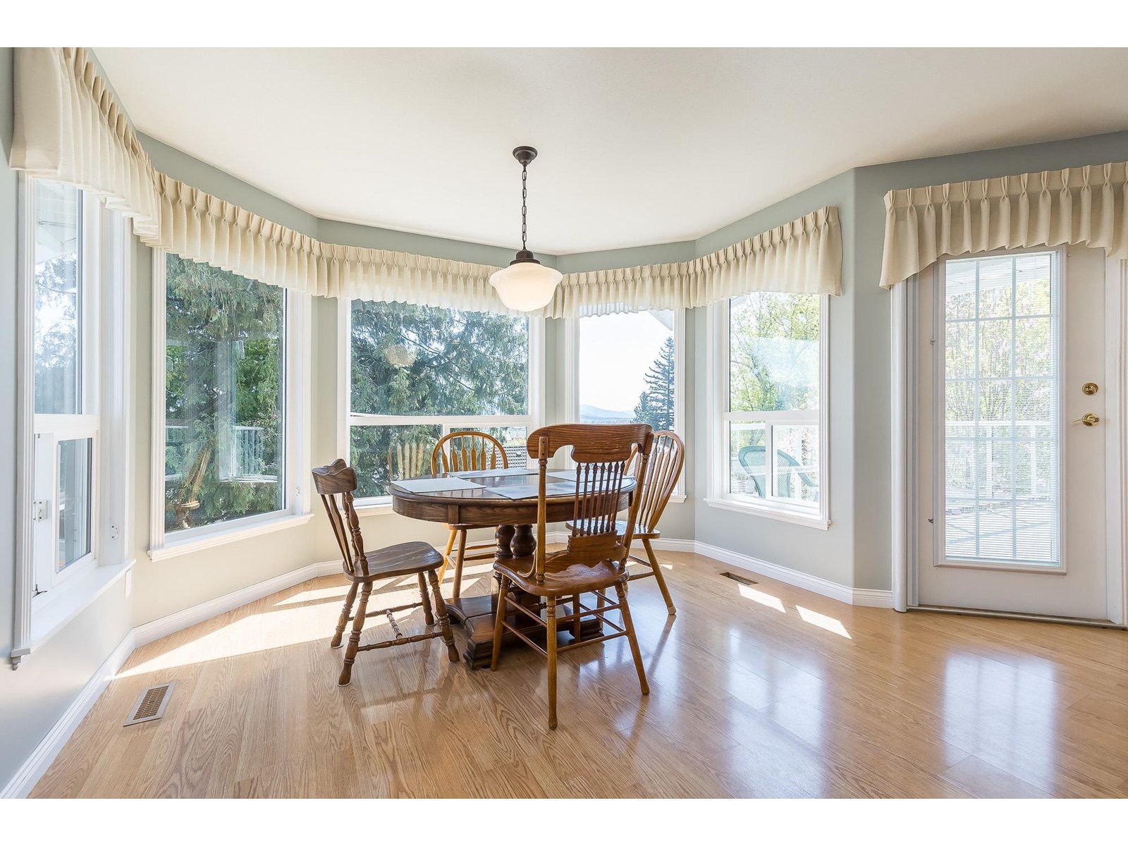Photo 10 of 35148 Knox Crescent, Abbotsford BC