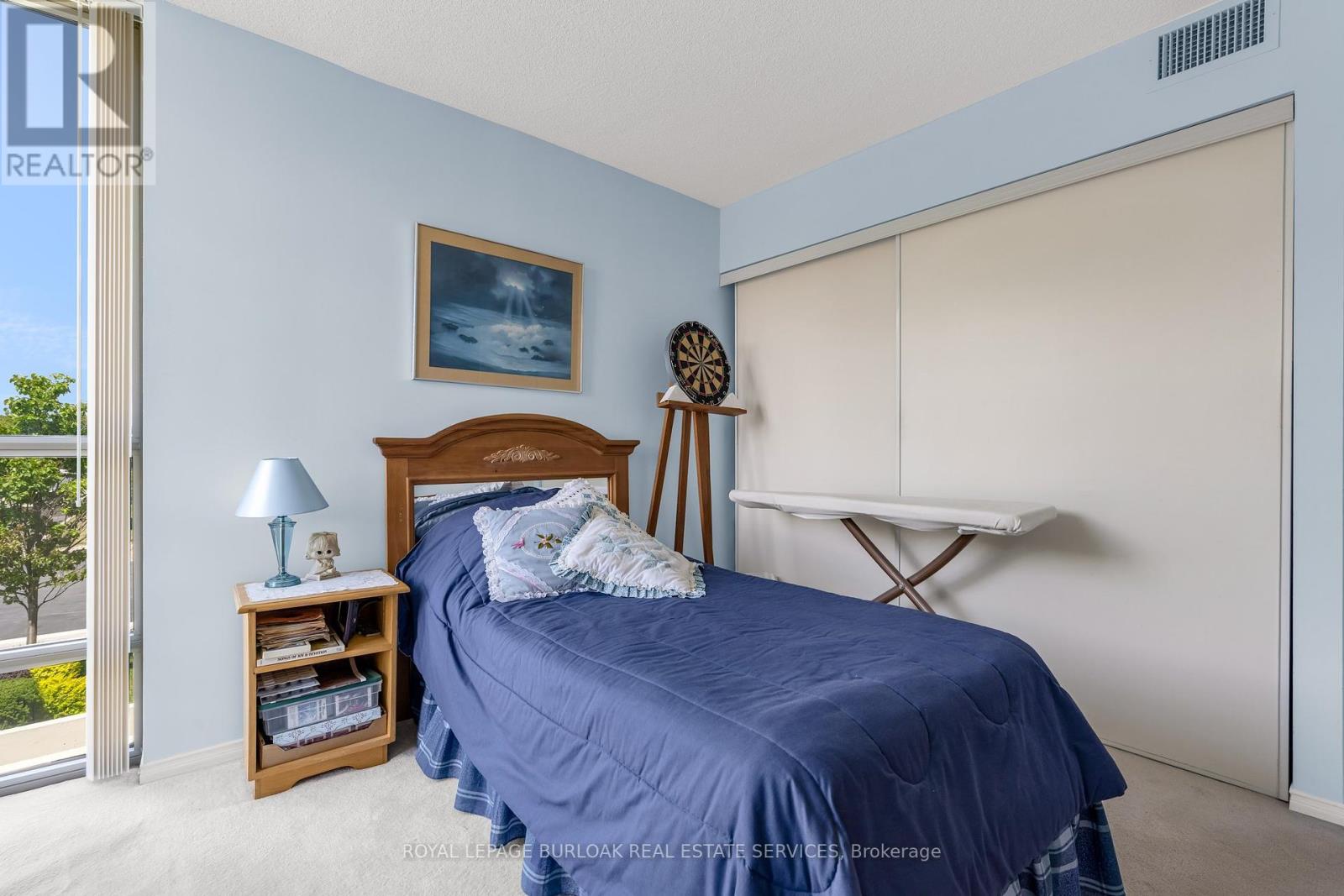 Photo 25 of 207 5070 Pinedale Avenue, Burlington ON