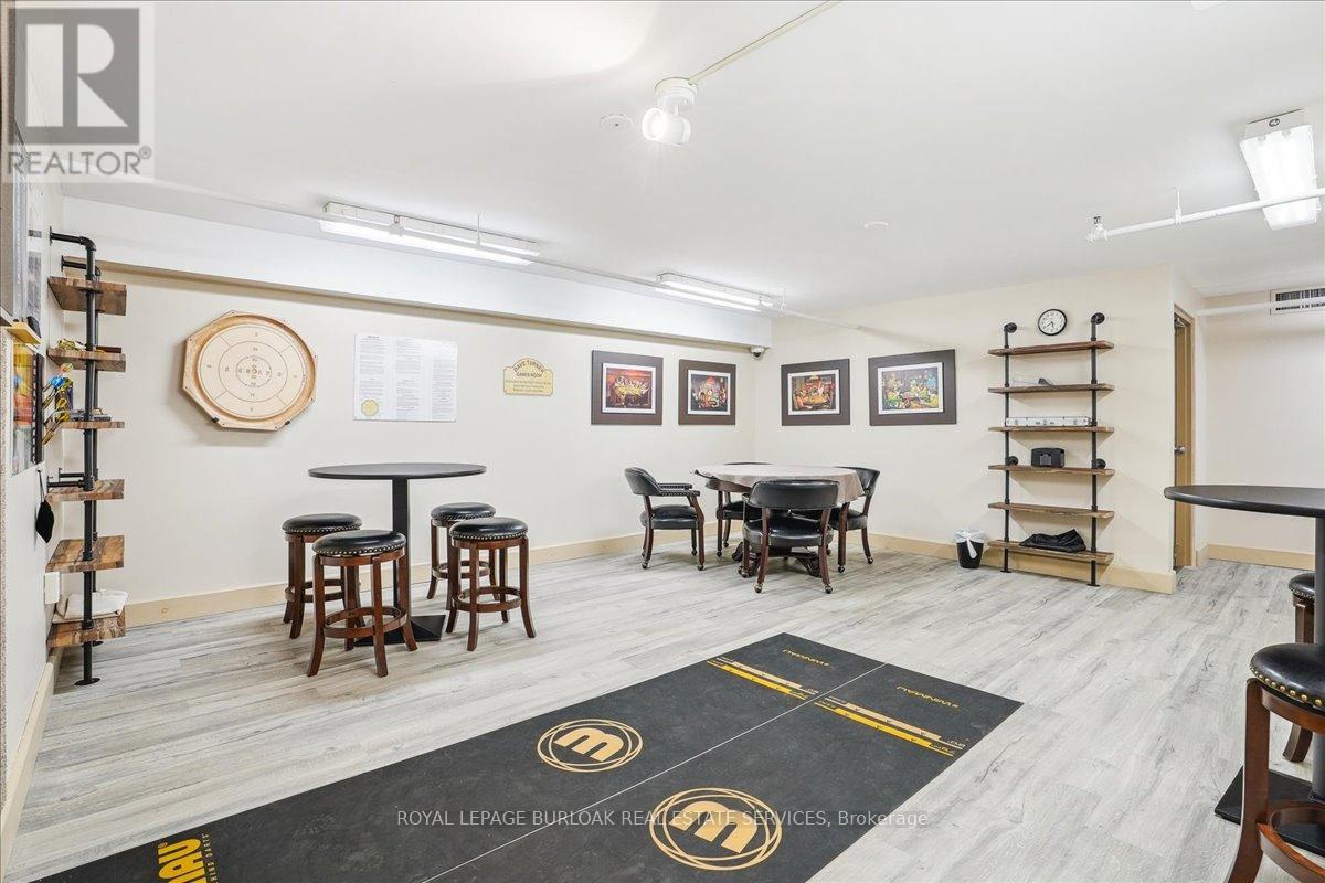Photo 2 of 207 5070 Pinedale Avenue, Burlington ON