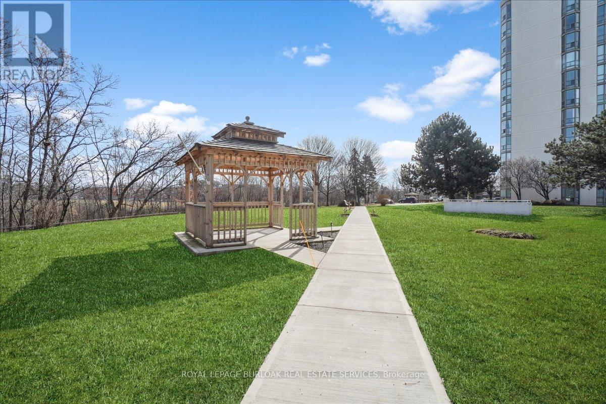 Photo 26 of 207 5070 Pinedale Avenue, Burlington ON