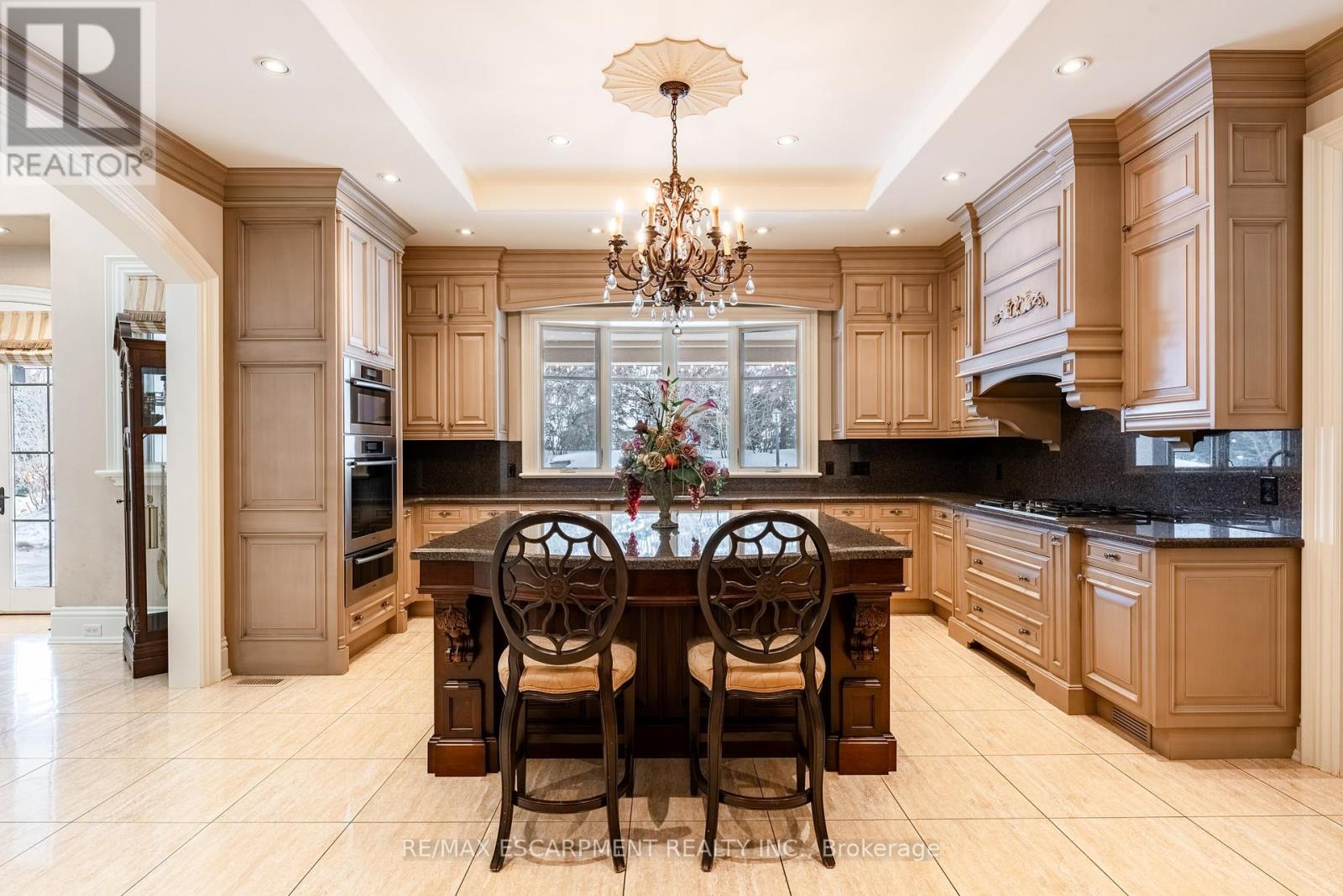 Photo 10 of 2594 Bluffs Way, Burlington ON