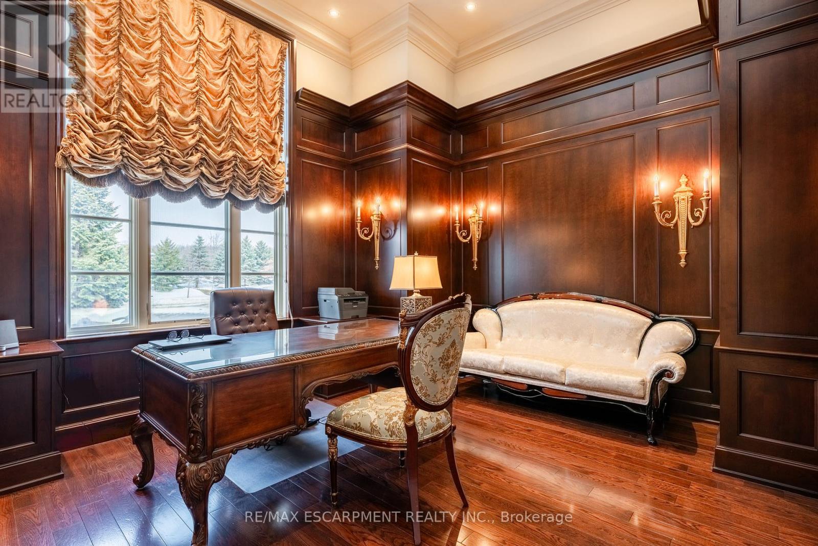 Photo 12 of 2594 Bluffs Way, Burlington ON