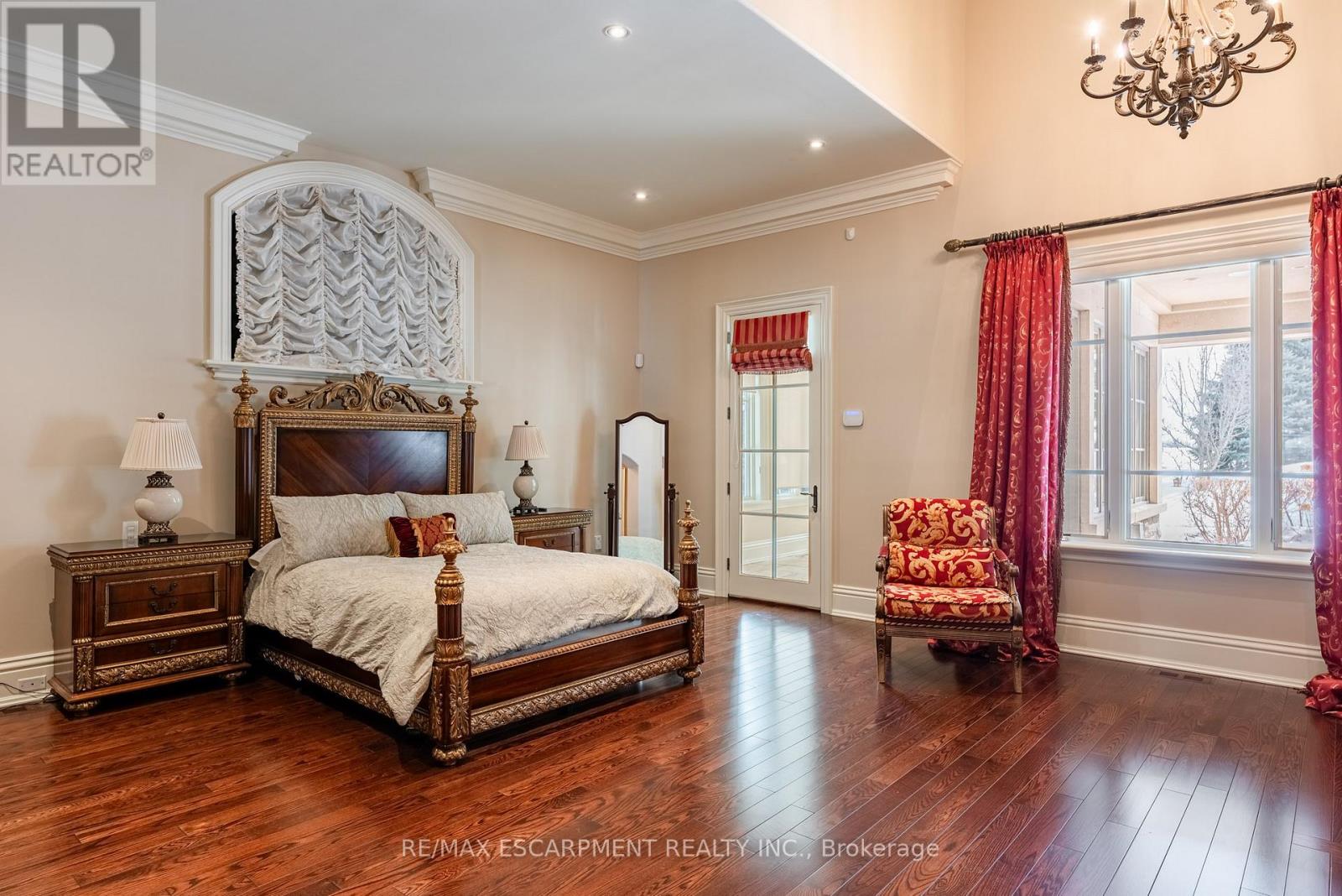Photo 14 of 2594 Bluffs Way, Burlington ON