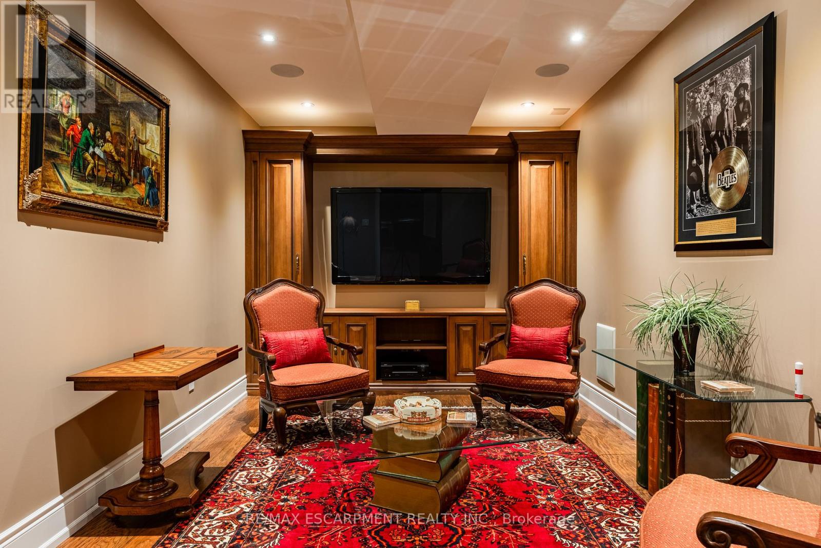 Photo 35 of 2594 Bluffs Way, Burlington ON