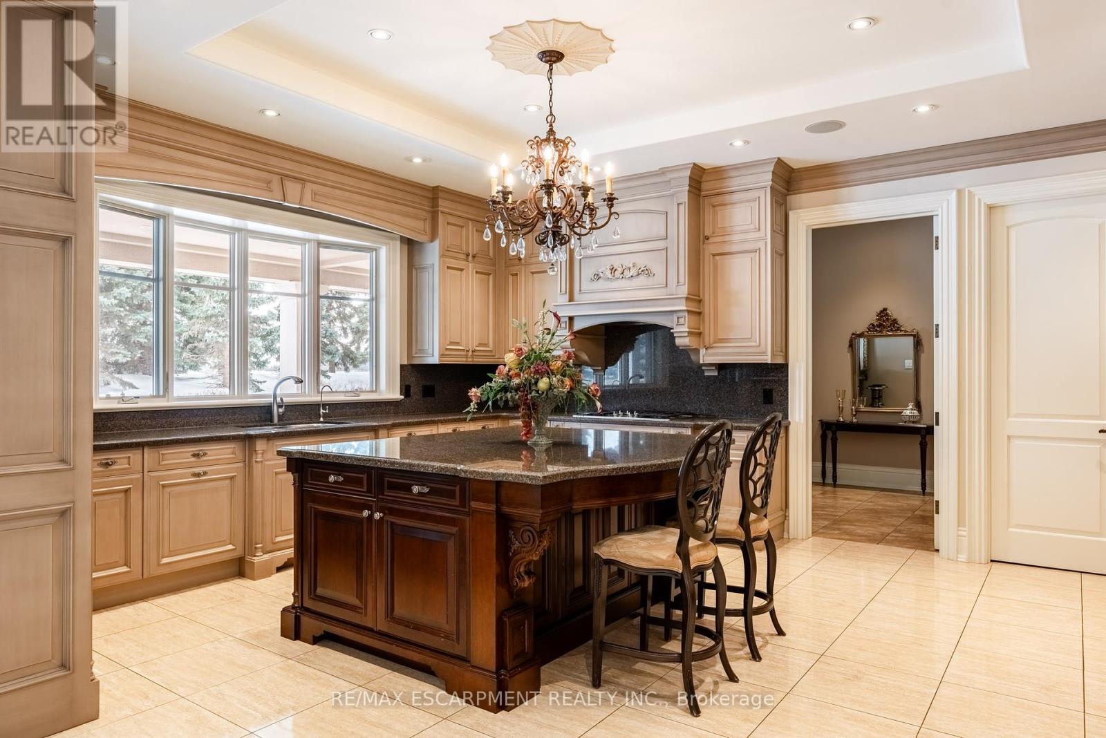Photo 9 of 2594 Bluffs Way, Burlington ON