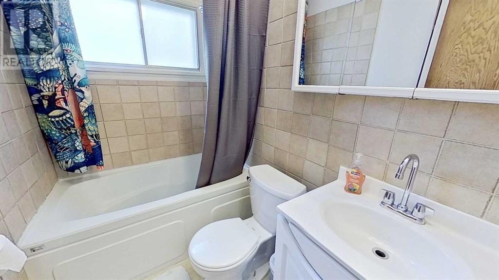 Single Family House Bungalow for Sale in   Avenue NE Renfrew Calgary 
