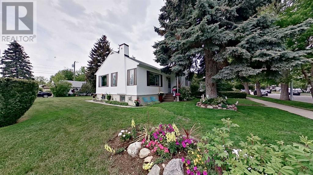 Single Family House Bungalow for Sale in   Avenue NE Renfrew Calgary 