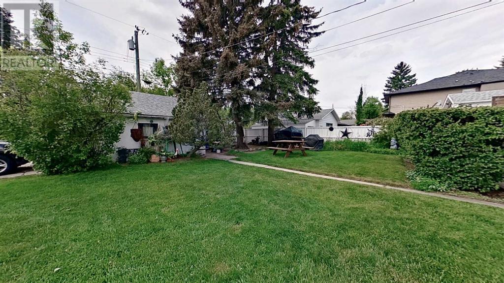 Single Family House Bungalow for Sale in   Avenue NE Renfrew Calgary 