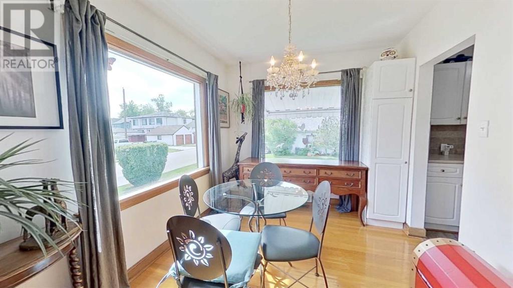Single Family House Bungalow for Sale in   Avenue NE Renfrew Calgary 