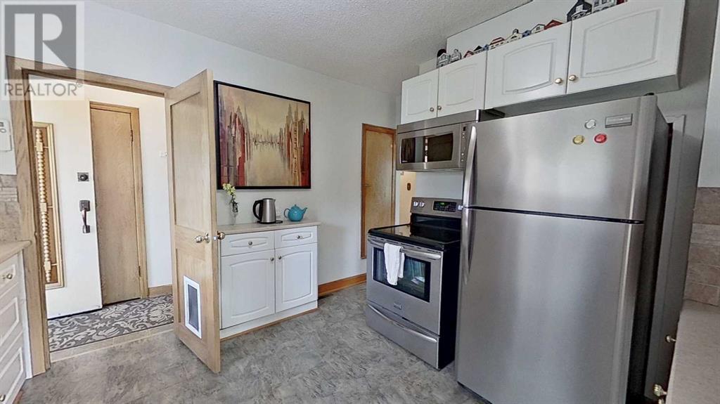 Single Family House Bungalow for Sale in   Avenue NE Renfrew Calgary 