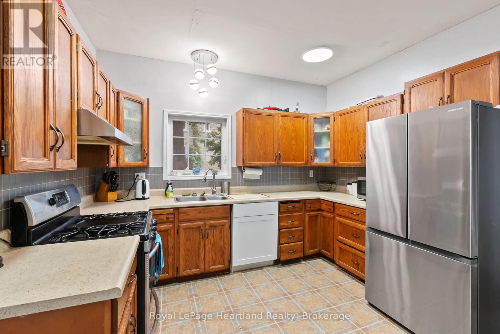 Photo 14 of 125 Elora Street S, Minto ON