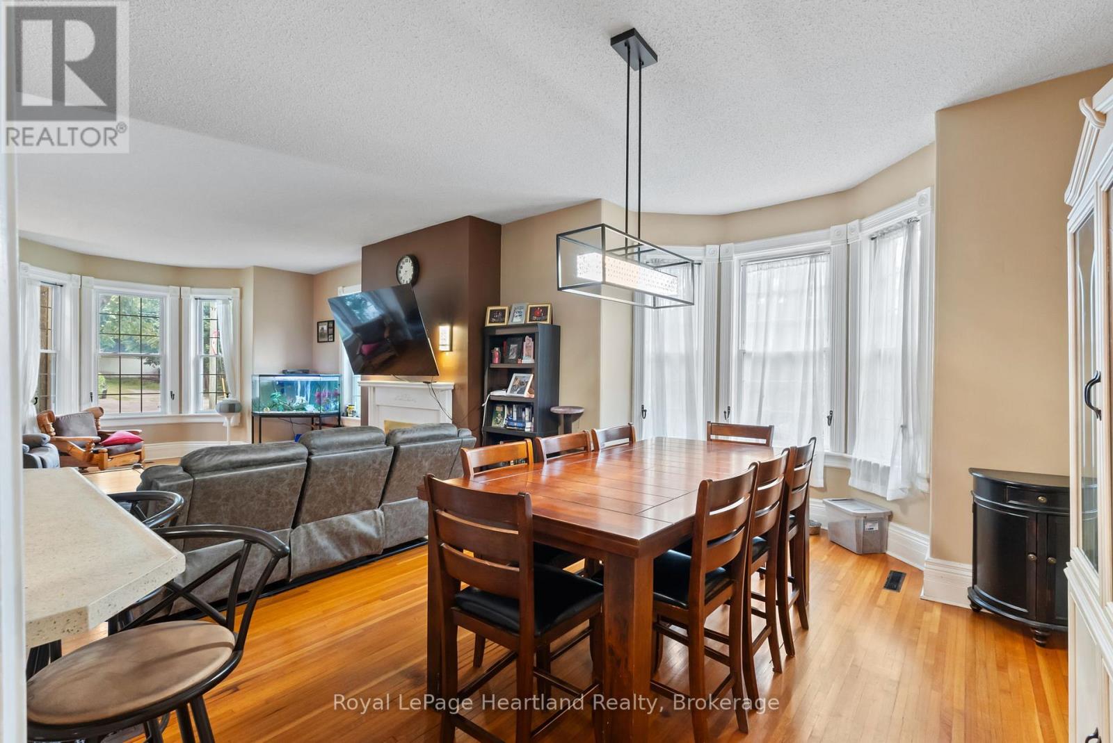 Photo 16 of 125 Elora Street S, Minto ON