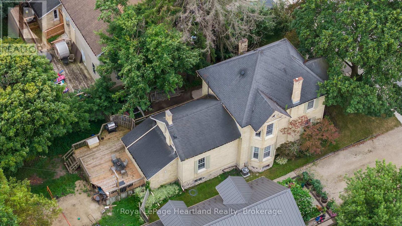 Photo 2 of 125 Elora Street S, Minto ON