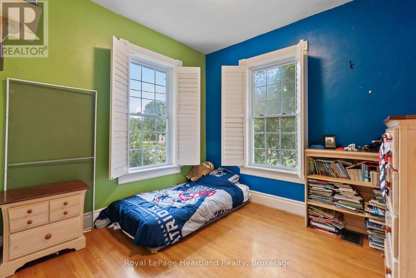 Photo 25 of 125 Elora Street S, Minto ON