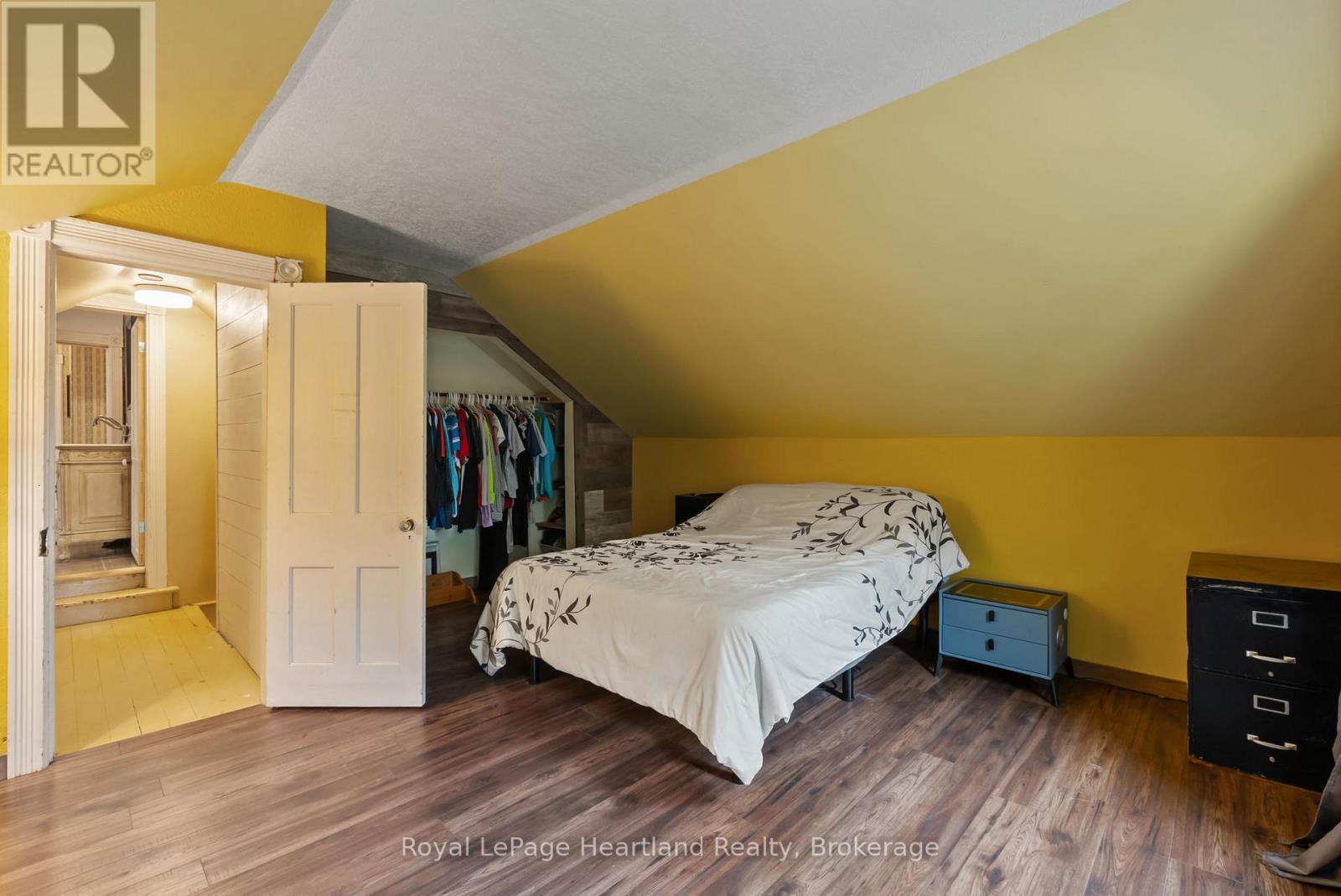 Photo 33 of 125 Elora Street S, Minto ON
