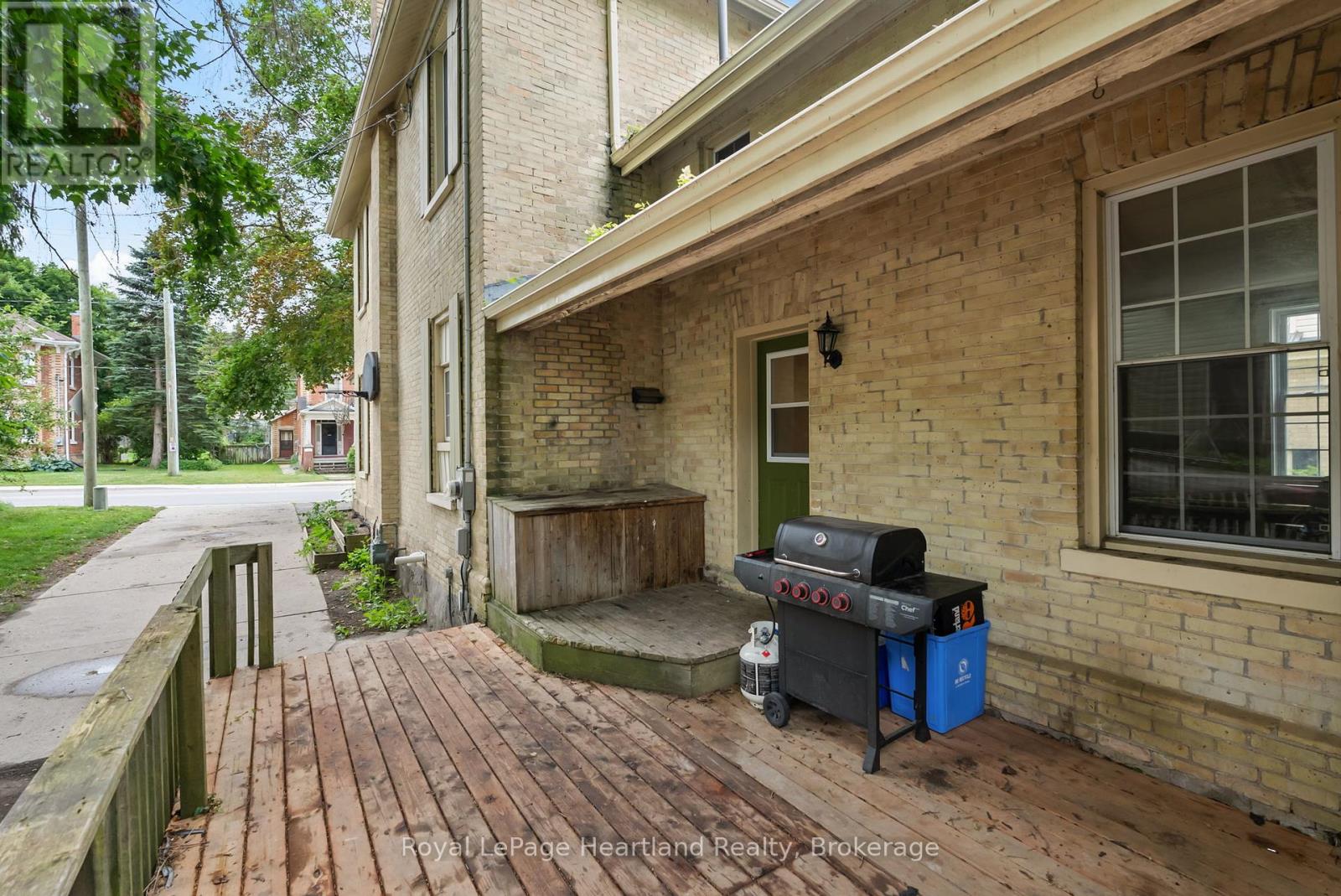Photo 35 of 125 Elora Street S, Minto ON