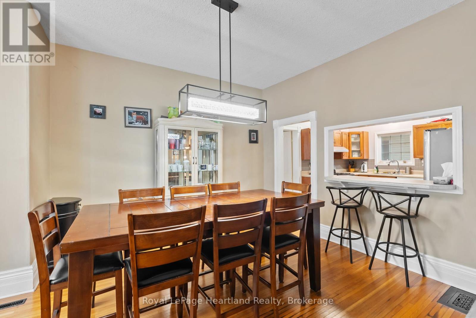 Photo 11 of 125 Elora Street S, Minto ON