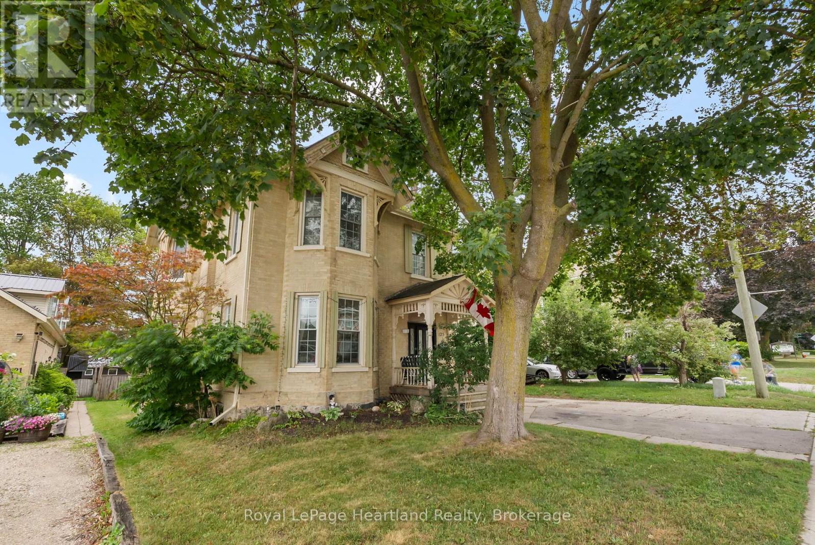 Photo 42 of 125 Elora Street S, Minto ON