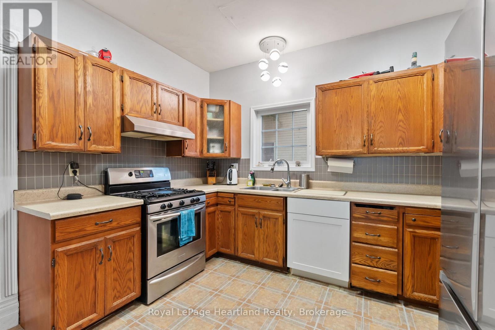 Photo 13 of 125 Elora Street S, Minto ON