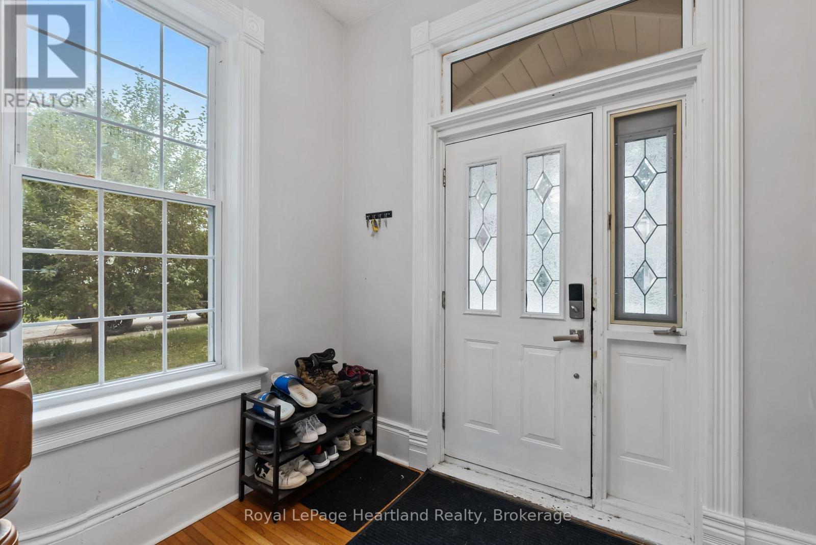 Photo 6 of 125 Elora Street S, Minto ON