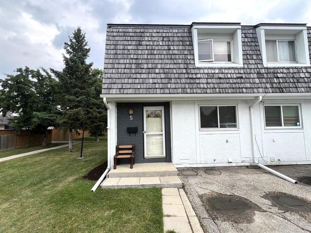 Photo 1 of 5 270 Lumsden Avenue, Winnipeg MB