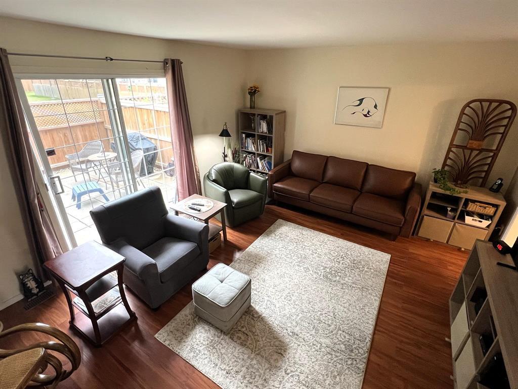 Photo 2 of 5 270 Lumsden Avenue, Winnipeg MB