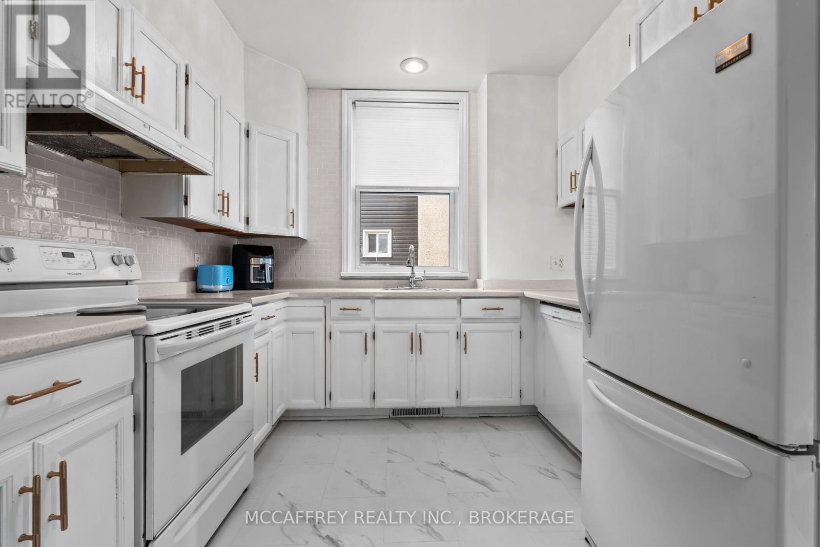 Photo 5 of 209 Centre Street N, Greater Napanee ON
