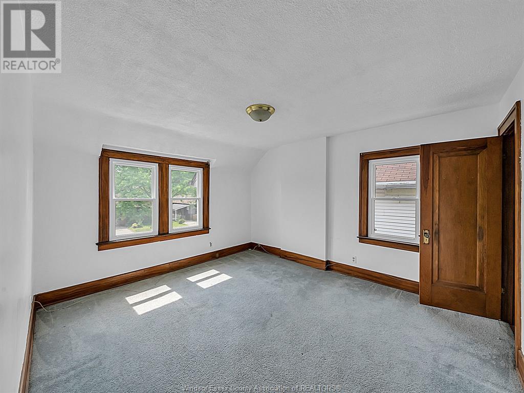 Photo 3 of 528 Partington, Windsor ON