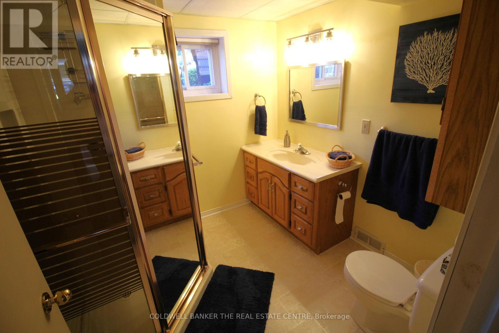 Photo 14 of 60 Chieftain Crescent, Barrie ON