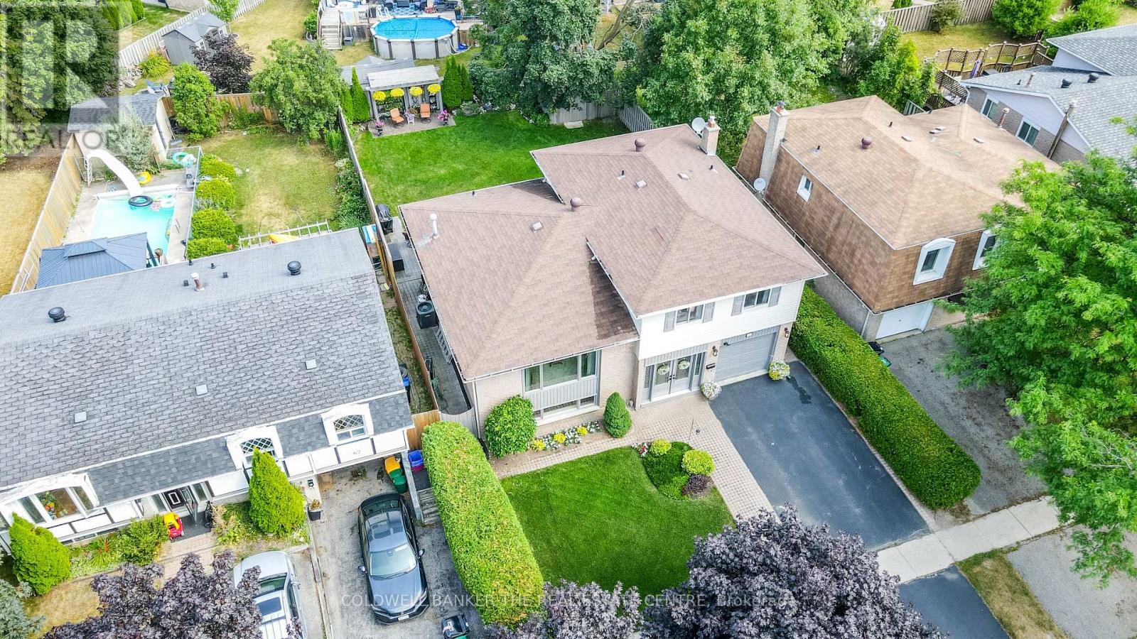 Photo 22 of 60 Chieftain Crescent, Barrie ON