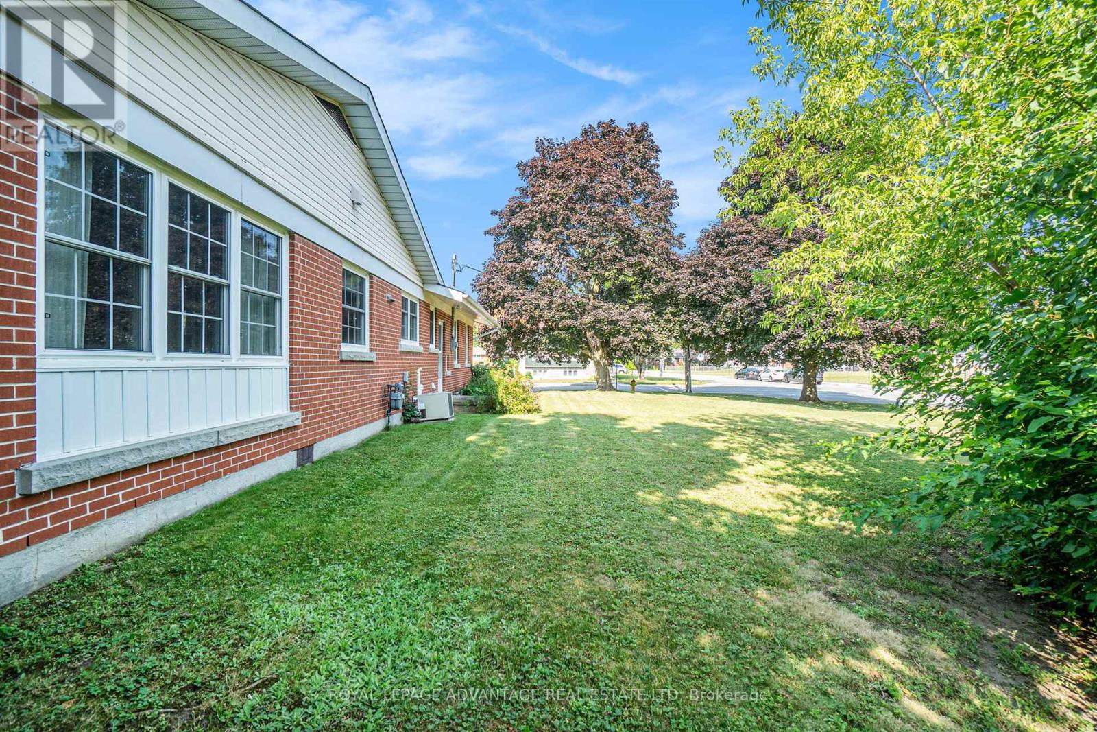 Photo 22 of 3 Florence Street, Smiths Falls ON
