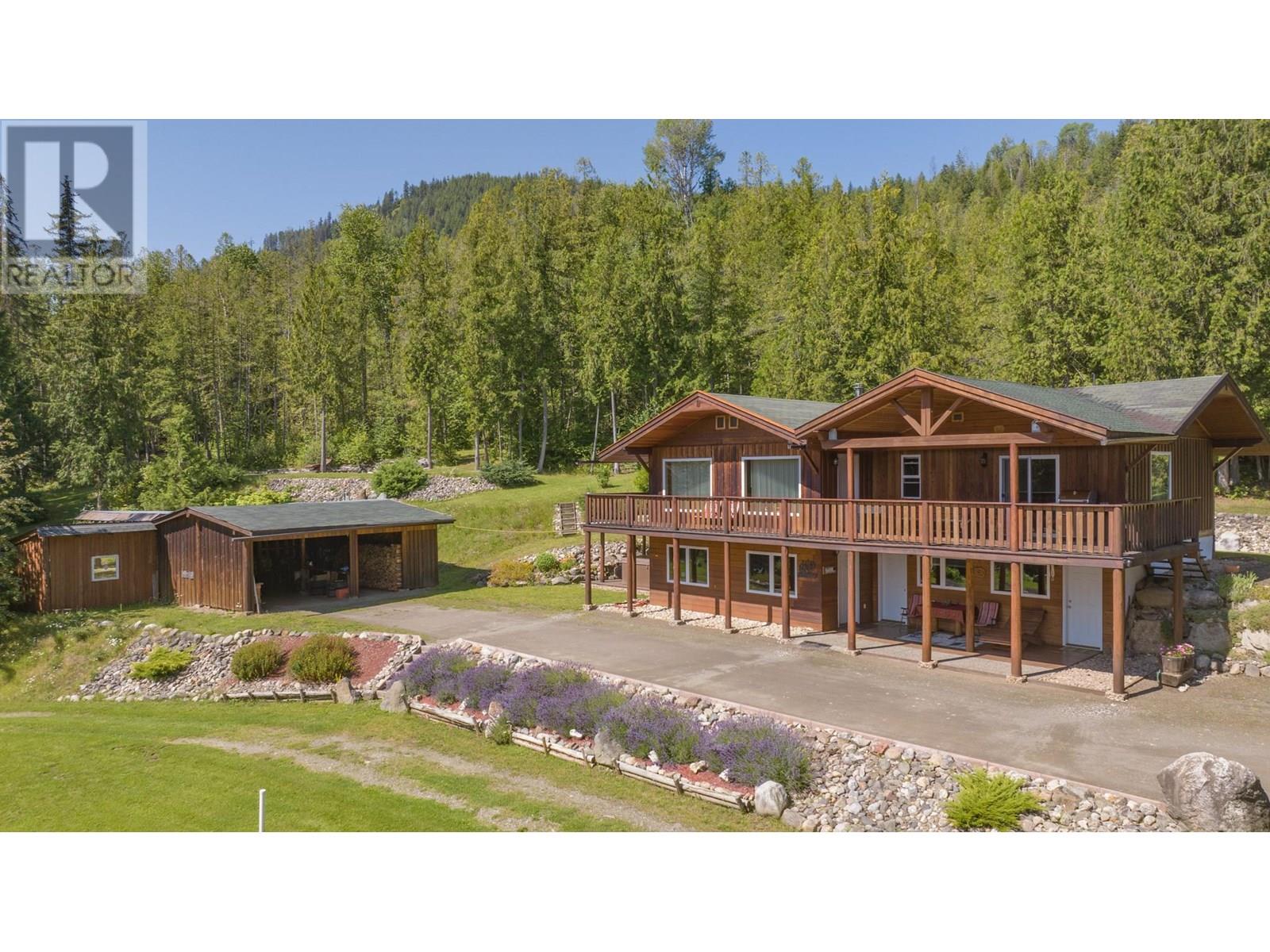 296 Trinity Valley Road, Lumby
