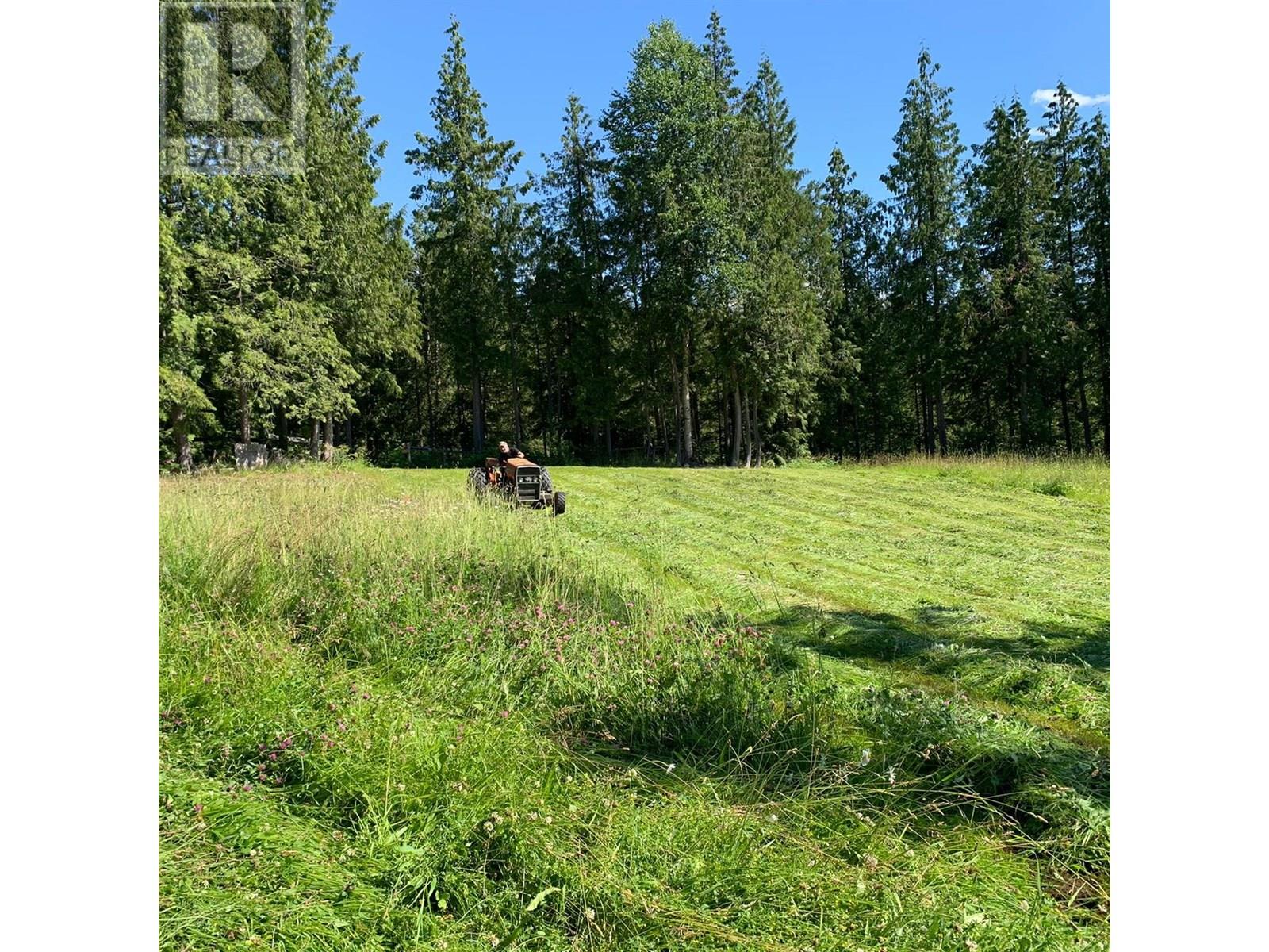 296 Trinity Valley Road, Lumby