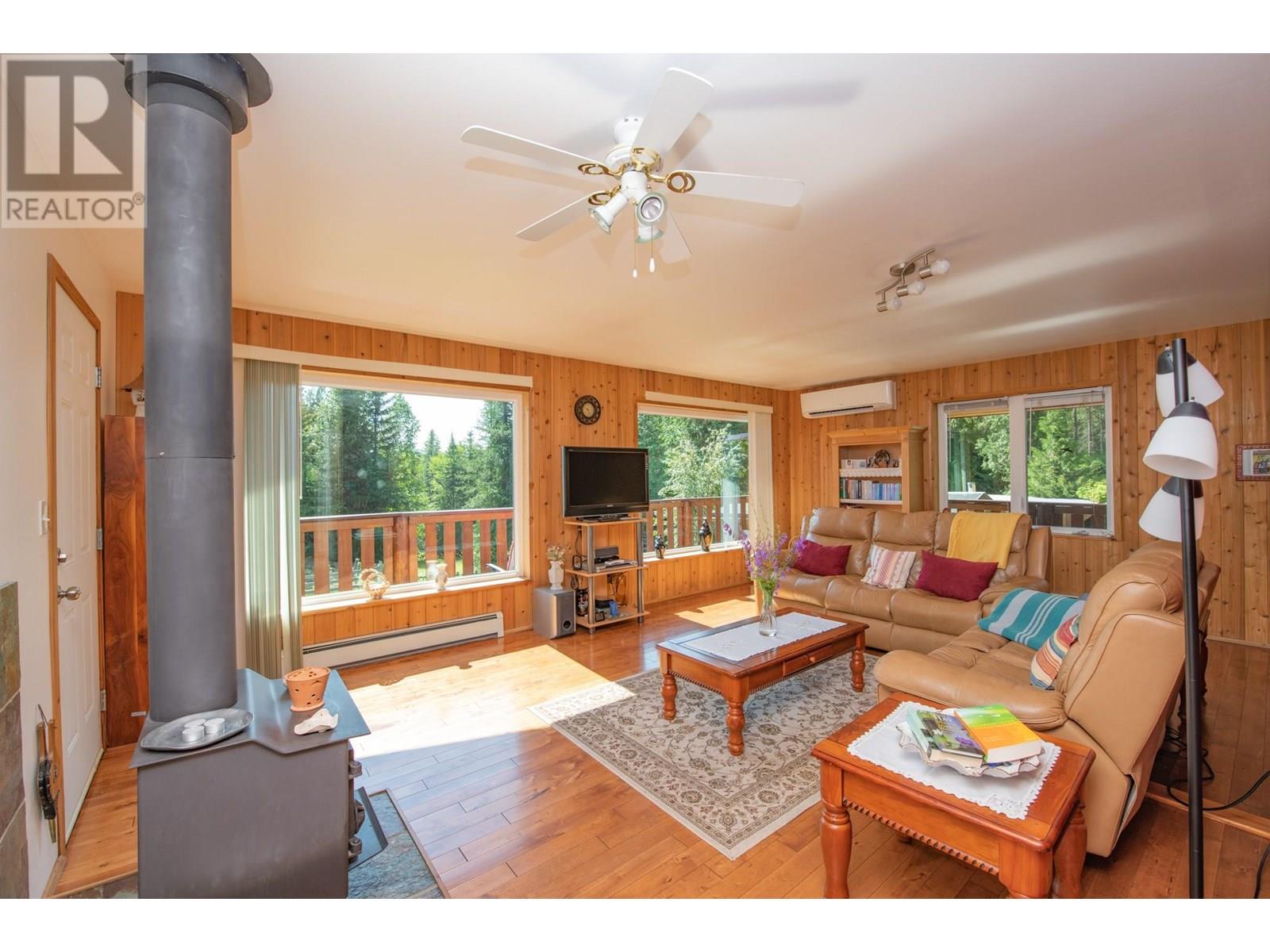 296 Trinity Valley Road, Lumby